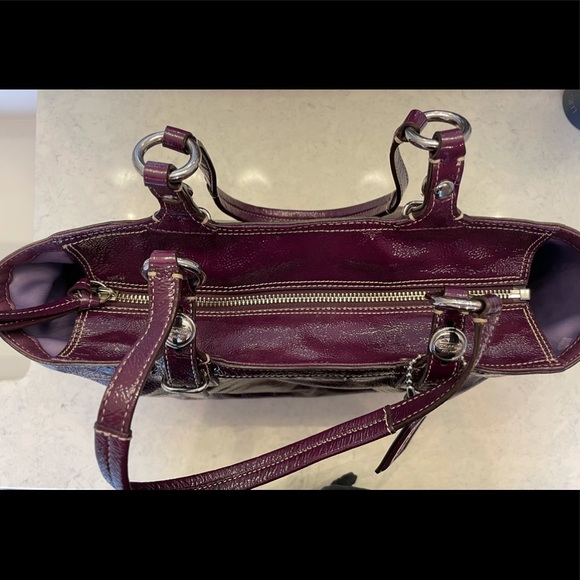Coach Patent Plum Purple Bucket Handbag - Picture 4 of 11